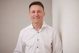 Portrait Dr. med. Holger Osthus, Praxis Dr. Osthus, THE CURVE CONCEPT - Plastische Chirurgie Calw, Calw, Facharzt für Plastische und Ästhetische Chirurgie