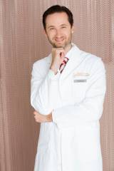 Portrait Dr. Gunther Arco, Dr. Arco – Aesthetik Klinik, Graz, Chirurg (Facharzt für Chirurgie)