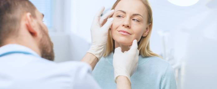 Ein modernes Facelift für natürliches Aussehen