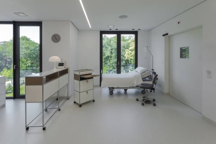 , Dr. med. Caroline Kim, Praxis für Plastische Chirurgie Dr. med. Caroline Kim, München, Fachärztin für Plastische und Ästhetische Chirurgie, Facharzt für Plastische, Ästhetische und Rekonstruktive Chirurgie